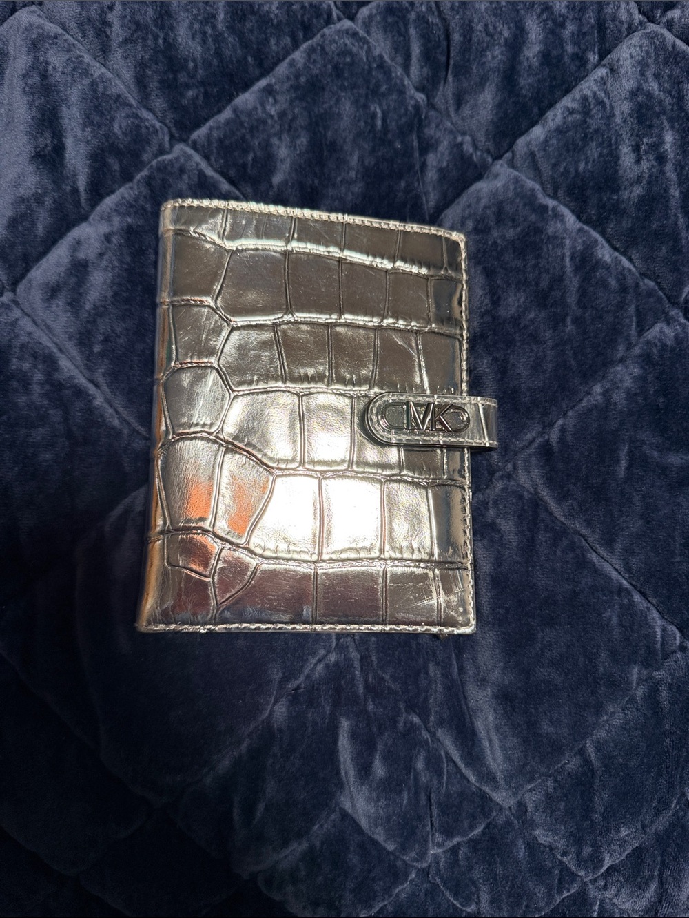 Michael Kors Silver Croc-Embossed Key & Card Holder passport